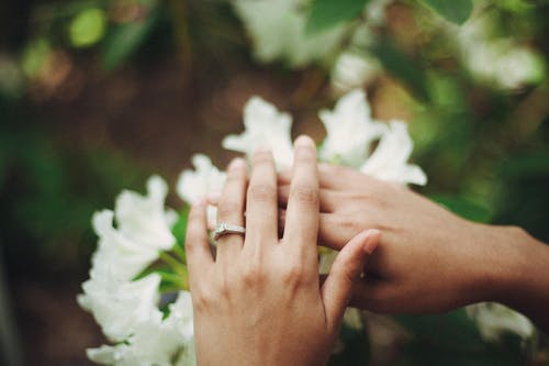 婚烟到底给了女人什么，女人在婚姻中幸福的方法